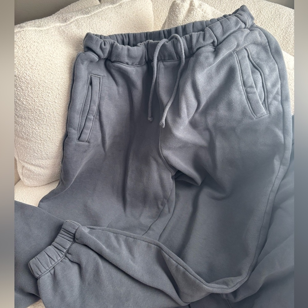 A&F Soft Essentials Set - Picture 4 of 6
